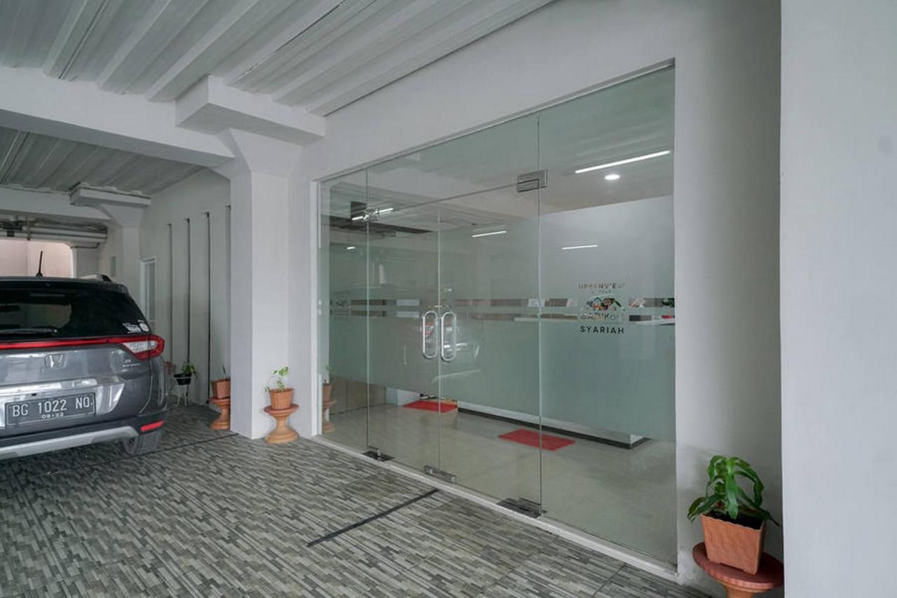 Urbanview Hotel Bari Syariah Palembang By Reddoorz Ngoại thất bức ảnh