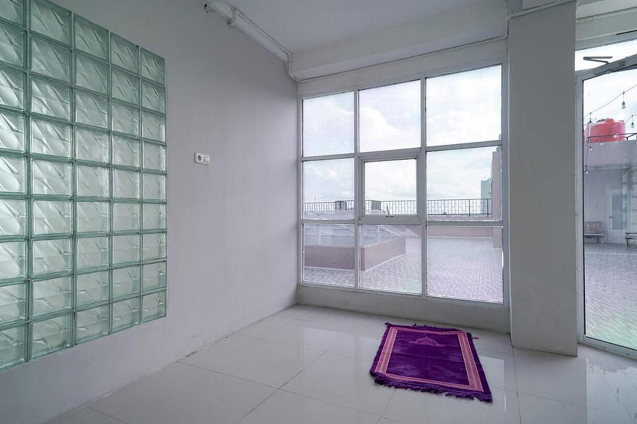 Urbanview Hotel Bari Syariah Palembang By Reddoorz Ngoại thất bức ảnh