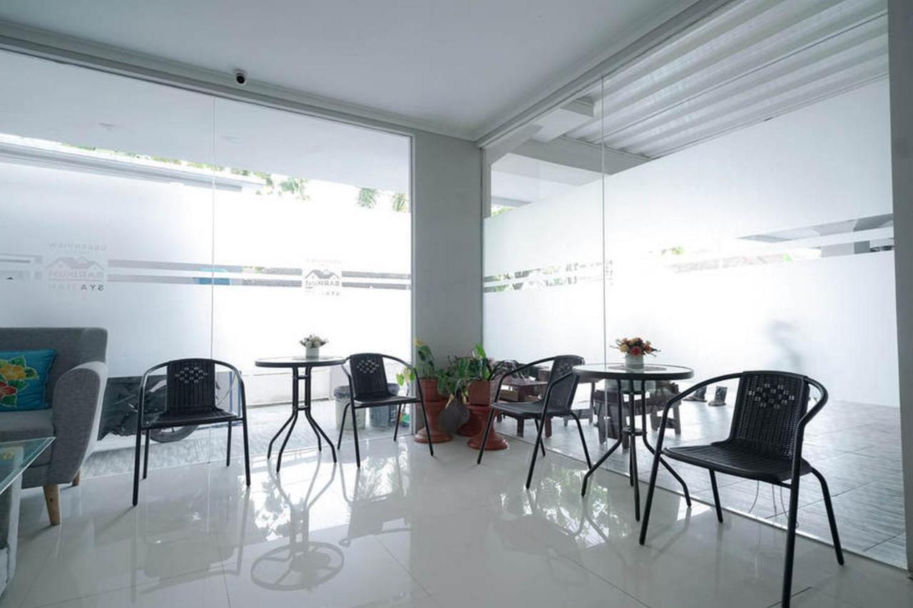 Urbanview Hotel Bari Syariah Palembang By Reddoorz Ngoại thất bức ảnh